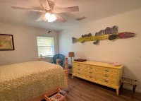 Peaceful location! Close to everything! Bring the family and dogs! Snowbirds!