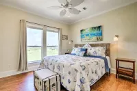 Crystal Beach-Beachfront-Dog Friendly Hotels near Crystal Beach Spot