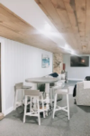 Great location, country living in the city.  Close distance to Williamsburg