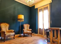 Two-room apartment Center-Long Nassy