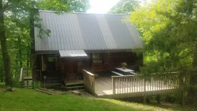 Secluded cabin on the Kings river at Marshall Ford. Private and beautiful river