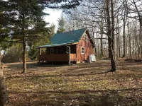 Adirondack Style Lodge - Minutes from Keuka Lake, Wineries. Hotels in Italy