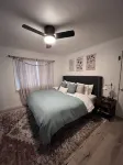Pet friendly 2bed 2bath sleeps 6 Cabin in Kings Beach
