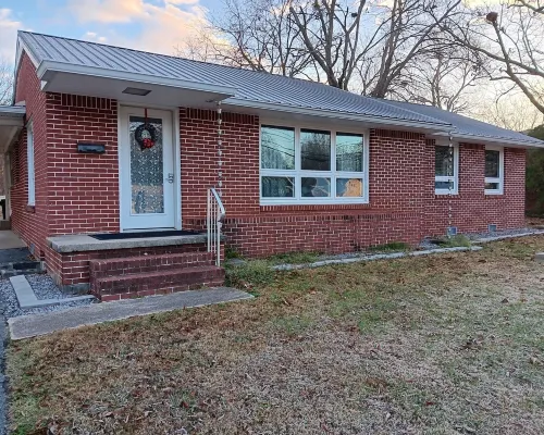 Family Friendly Fully Renovated Quiet House Hotels in Weakley County