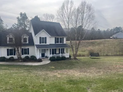 9 Miles from Liberty, Jet Ski Rental, 7 min from Paddle Boarding on the James