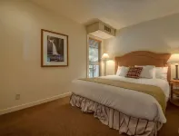 Best Location and layout at 7th Mountain 1024 SF 2 Bed/2 Bath - Pet Friendly