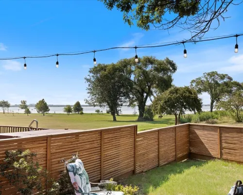 Go jump in the Lake-Ray Hubbard Hotels in Rowlett