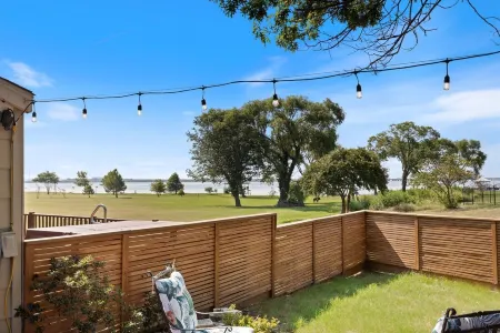 Go jump in the Lake-Ray Hubbard Отели в г. Роулетт