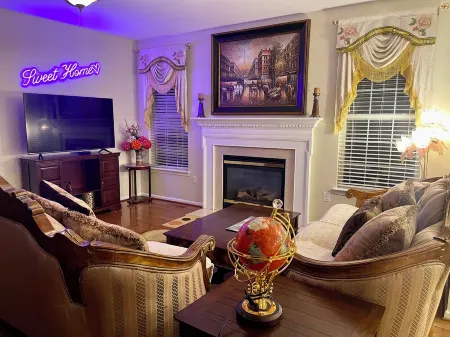 Comfy Deluxe Getaway Resort Отели в г. Небско