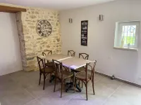 Gîte Léonie " Entre Cèze et Ardèche " 30430 BARJAC Hotels in Barjac