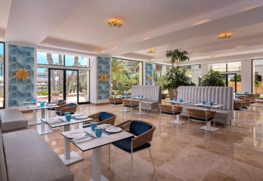 더 웨스틴 드래고나라 리조트 전경 또는 수영장