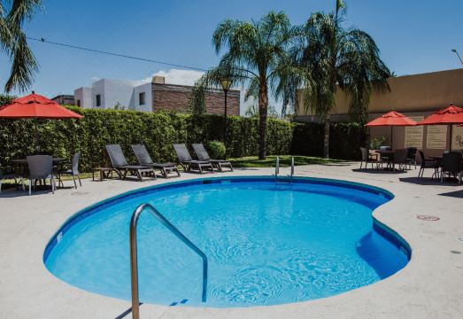 햄프턴 인 바이 힐튼 토레온-에어포트 갈레리아스