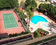 Rainbow Towers Hotel & Conference Centre - piscina