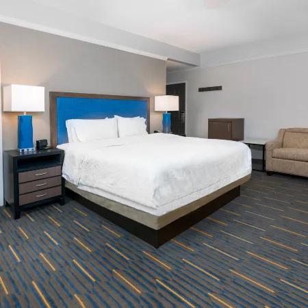 Hampton Inn & Suites Buffalo Downtown