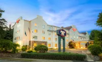 Hampton Inn Nashua Hotels near Holman Stadium