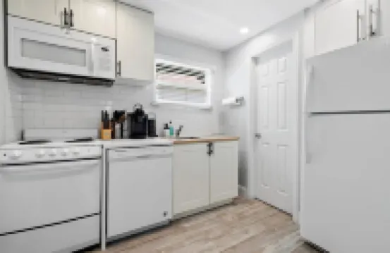 1BR/1BA Design District Cottage - 8 Min drive from Downtown WPB