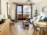 Pleasant 6-person apartment in Vars facing the slopes Hotels in Vars