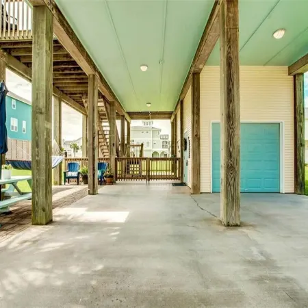 Tranquil Retreat with Gulf Views, 2 Min Walk to Pedestrian-Only Beach