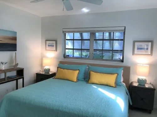 2 Bdrm/1Bth Waterfront. Wilton Manors. Private Patio, Parking