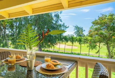 MAGNIFICENT NEWLY RENOVATED CONDO! AC IN THE ENTIRE CONDO!!!