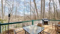 Starstorm Mountain ApartmentLakeview deck & hiking trail, near many activities.