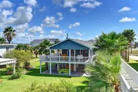 Galveston Bay House Waterfront, Private Fishing Dock, Arcade, Near Town & Beach