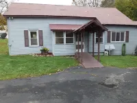 A Quiet Private Home With All Your Needs Fulfilled. Fun Year-round Destination