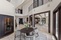 Villa Tropical,  Waterfront location off Las Olas in Seven Isles