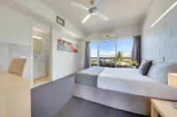 Camelot Motel