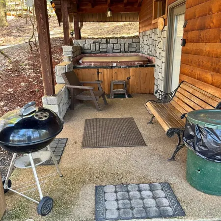 Adventurer's  Lodge, a charming 3-bedroom cabin with WiFi in quiet Lansing, WV.