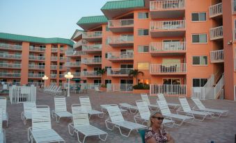 Swedish owned Spacious Condo with - 0221g12000iy2ihdd0DC5 R 339 206 R5 D