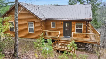 Amazing Grace Cabin at Red River Gorge! Million dollar views! Sleeps 12! Hot tub