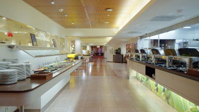 Restaurant Radisson Blu Hotel Olümpia Photo