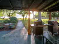 Sleeps 2-6 Adults (1-3 cpls Hotels in Antrim County