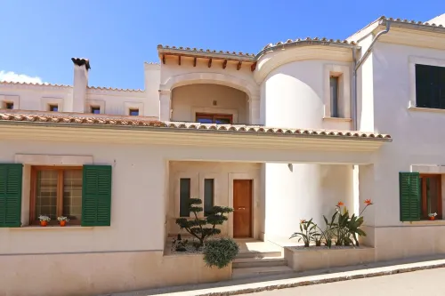 Spacious, high quality, terrace, pool, garden, family-friendly, central, WiFi - 民泊
