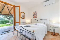 Sole d'Oro House with Panoramic Sea + Parking Hotels in Capoliveri