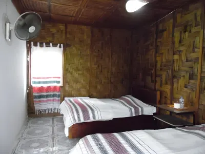 Phou Iu II Bungalow Hotels near Phayeuang Waterfall