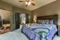 BLACK BEAR LODGE-2Pools&SplashPad  Private HotTub, Arcade, PoolTable