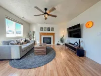Family Retreat Near SLC Airport 6 BR 3.5 Bath