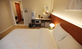 Yangpyeong Munhori Attic