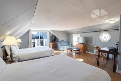 Fisherman's Wharf Inn Hotels in Boothbay