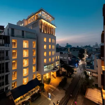 Grand Picasso Hotel Hotels near Bundaran HI