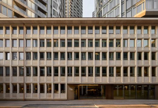 Kimpton 호텔 로비 바 분위기