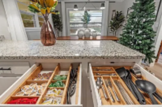 5 Star Luxury Rental Just 5 min from Masters/Hot Tub/Fire Pit/EV Charger