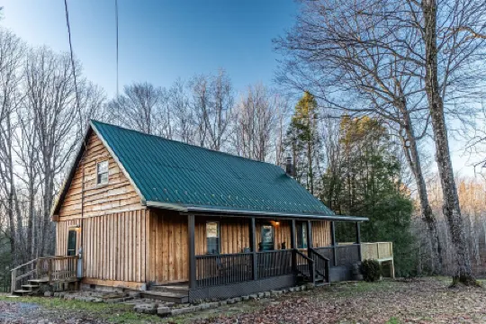 Getaway Cabin – Deck, Fire Pit & BBQ Near Gorge