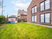 Zeelucht with private garden