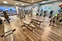 Themed Luxury Apartment With Pools & JacuzziREUNION RESORT: Gym & Restaurants