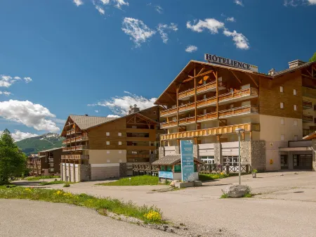 C. DU VERDON Отели рядом с достопримечательностью «Val d'Allos - La Foux»