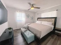 Vero Beach Paradise - 3 BR Unit near Downtown & Beaches