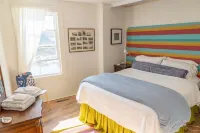 Seabreeze on the Harbor 1 - Stunning Island Retreat perched on Stonington Harbor Hotels in Stonington